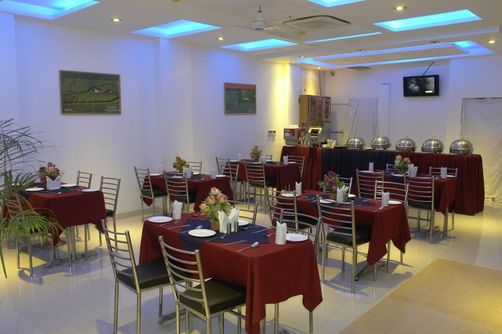 Hotel Singh Empire Dx
